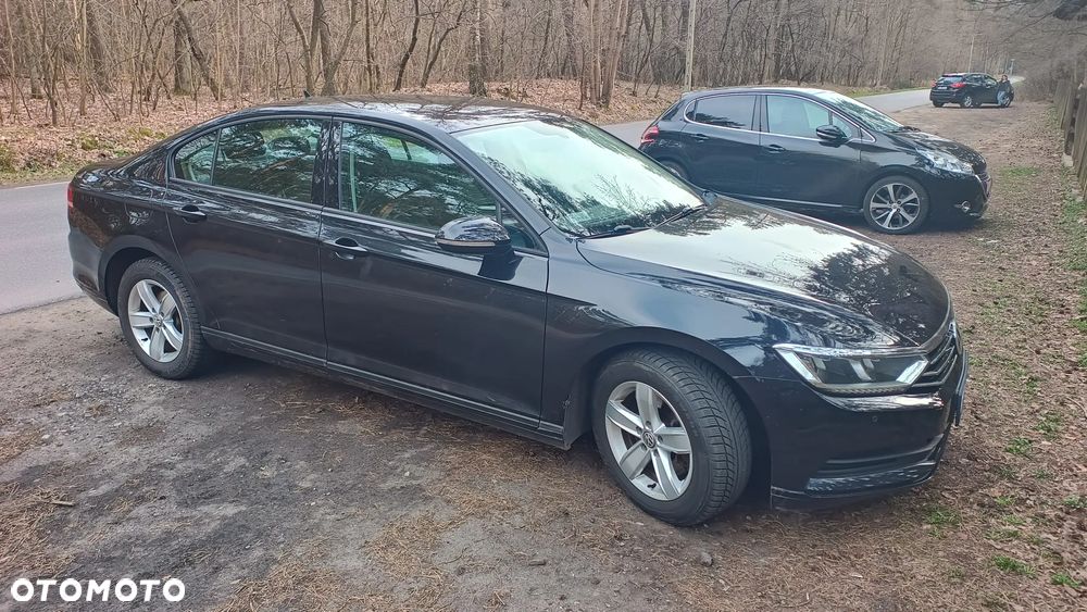 Volkswagen Passat - 4