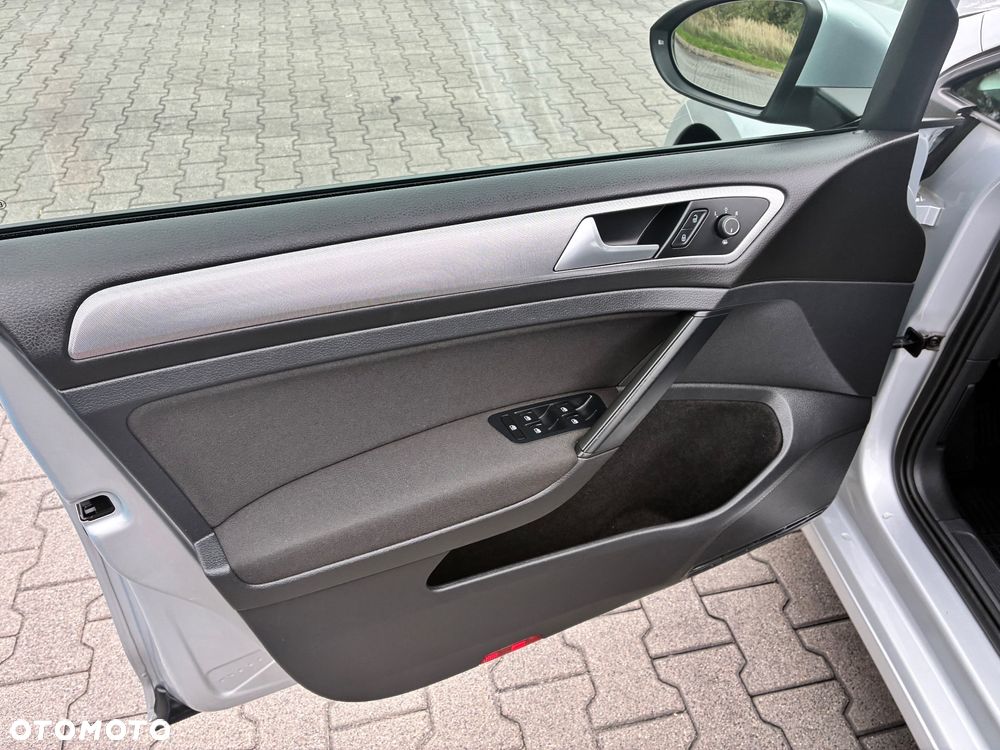 Volkswagen Golf 1.6 TDI SCR Comfortline - 14