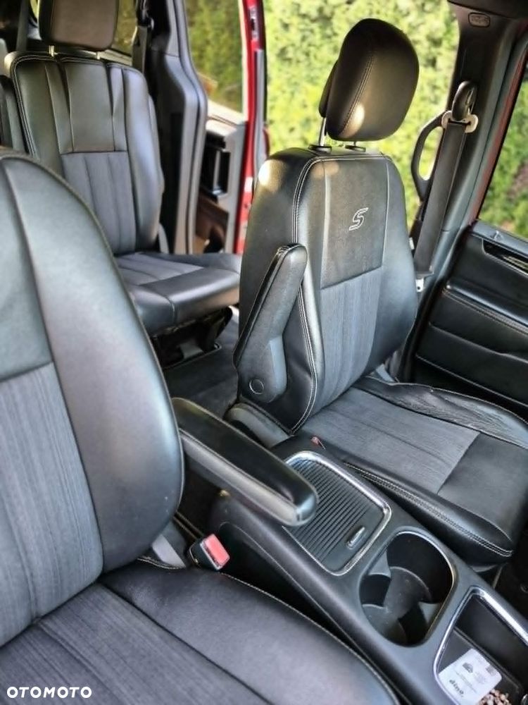 Chrysler Town & Country 3.6 Limited - 5