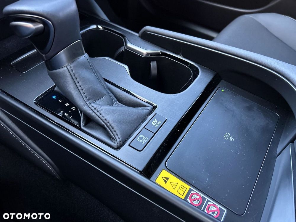 Lexus ES 300h Business Edition - 18