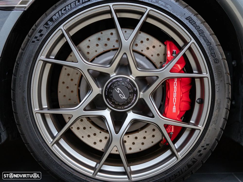 Porsche 718 Spyder - 22