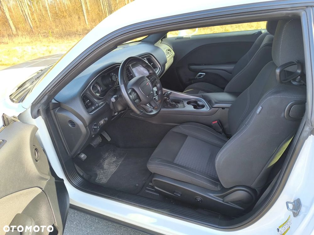 Dodge Challenger - 27