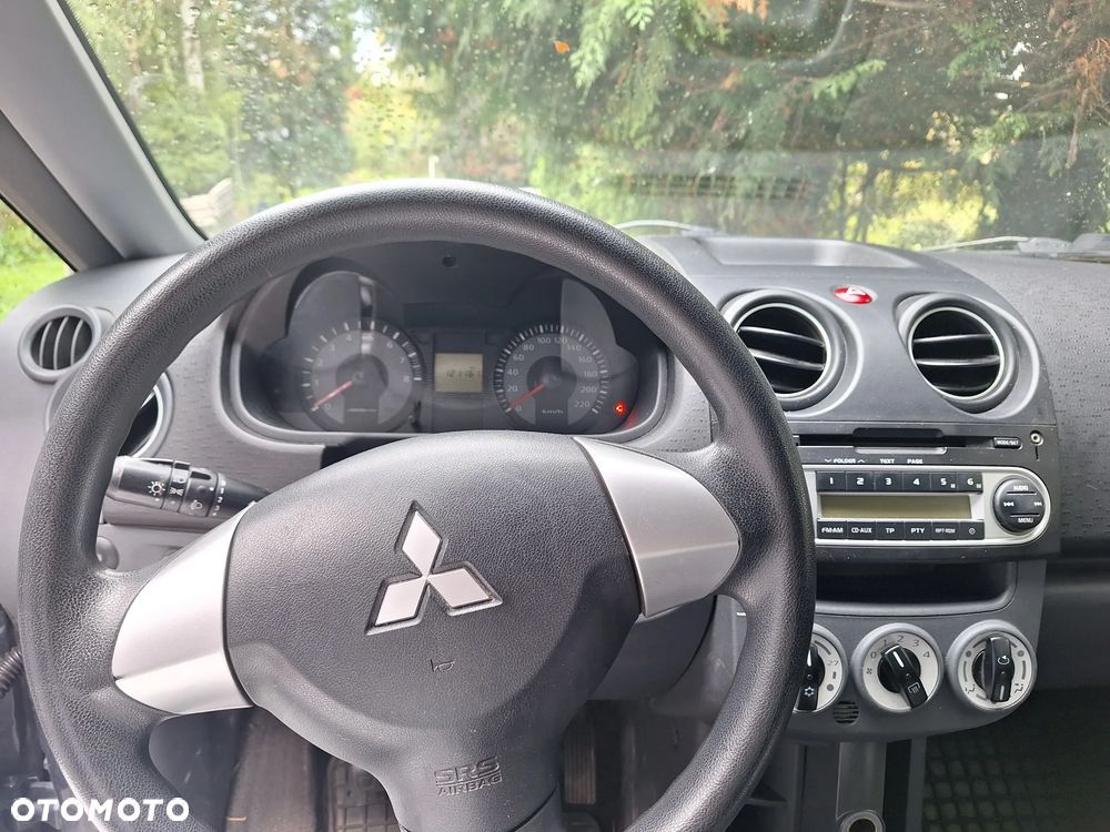 Mitsubishi Colt - 6