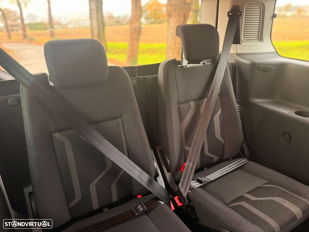 Ford Tourneo Connect - 15