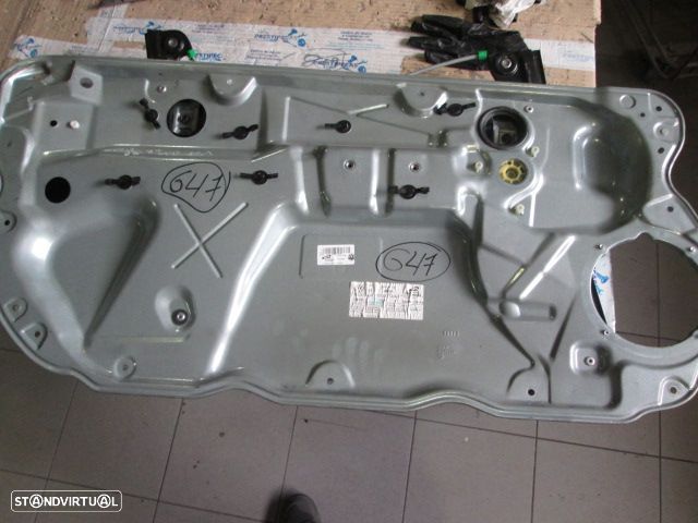 Elevador Sem Motor 6Q3837755 VW POLO 2008 3P FE VW POLO 4 9N FASE 2 2008 1.4TDI 70CV 3P AZUL  FE - 1