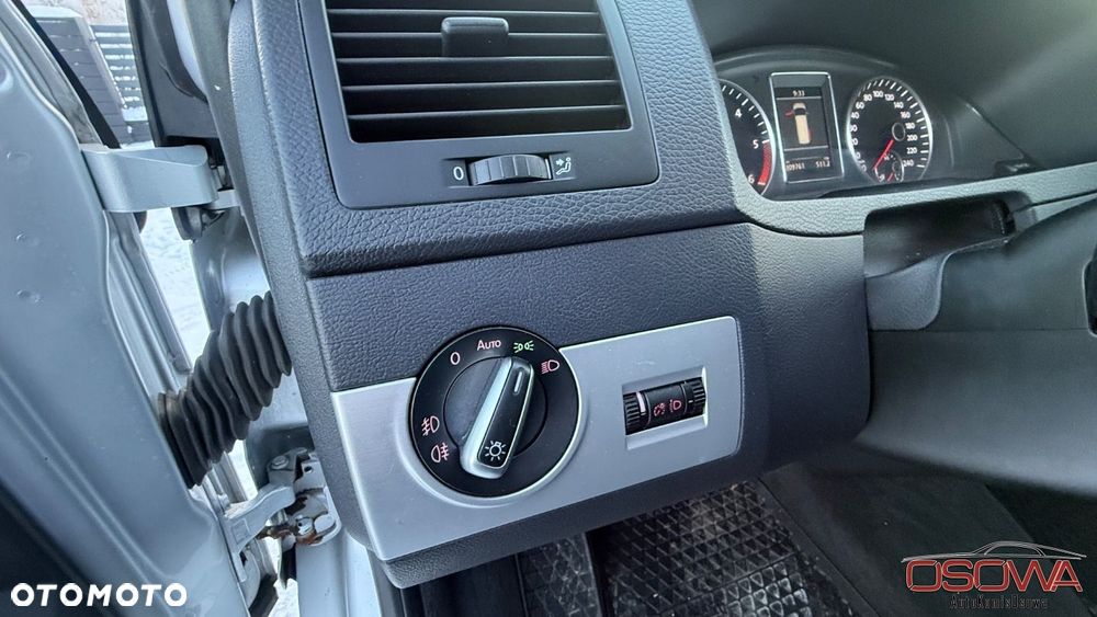 Volkswagen Multivan - 36
