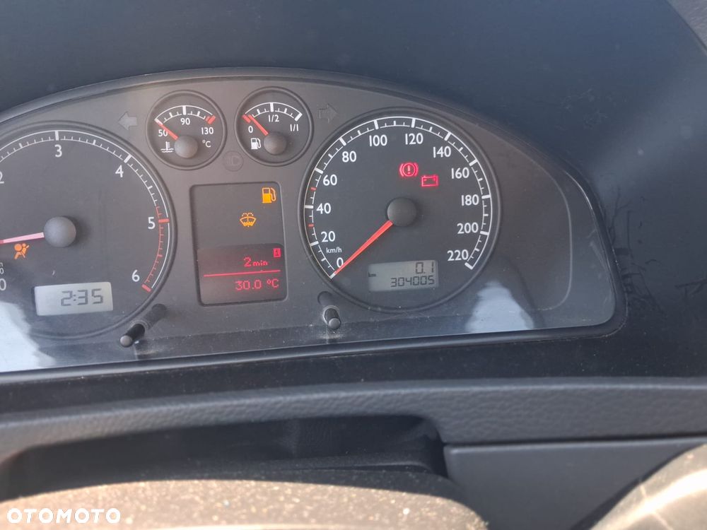 Volkswagen Multivan - 8