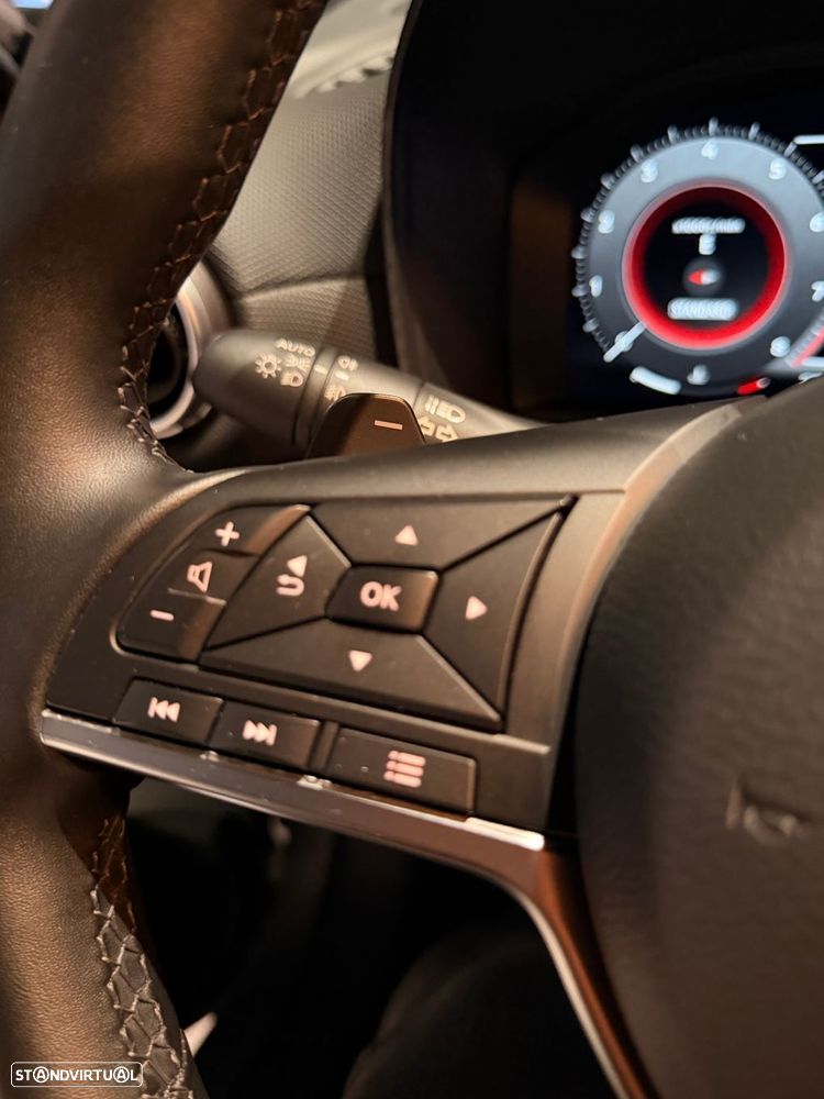 Nissan Juke 1.0 DIG-T Acenta DCT - 24