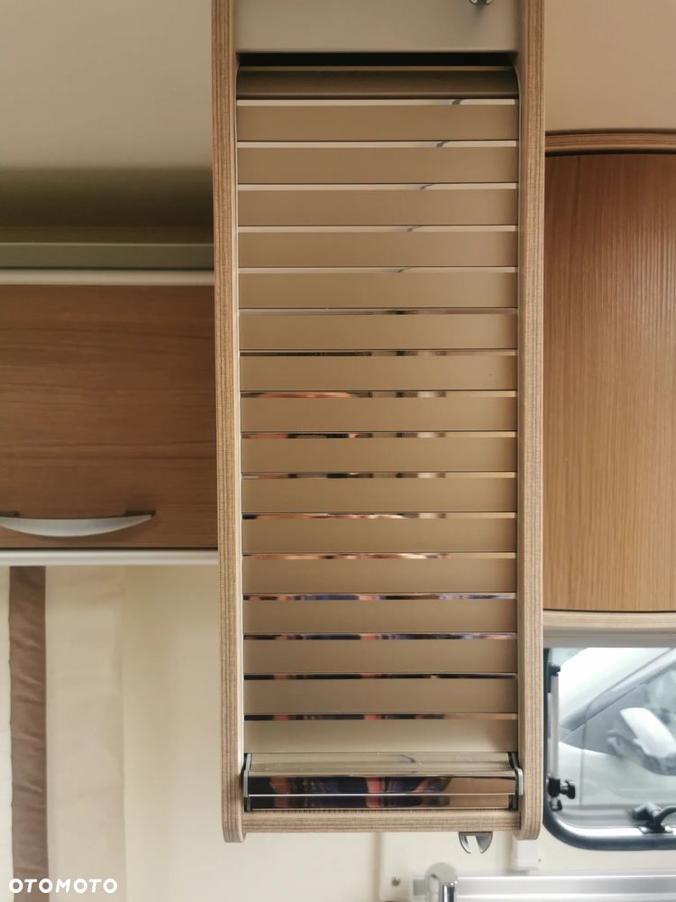 Burstner Averso Comfort 460LT - 14