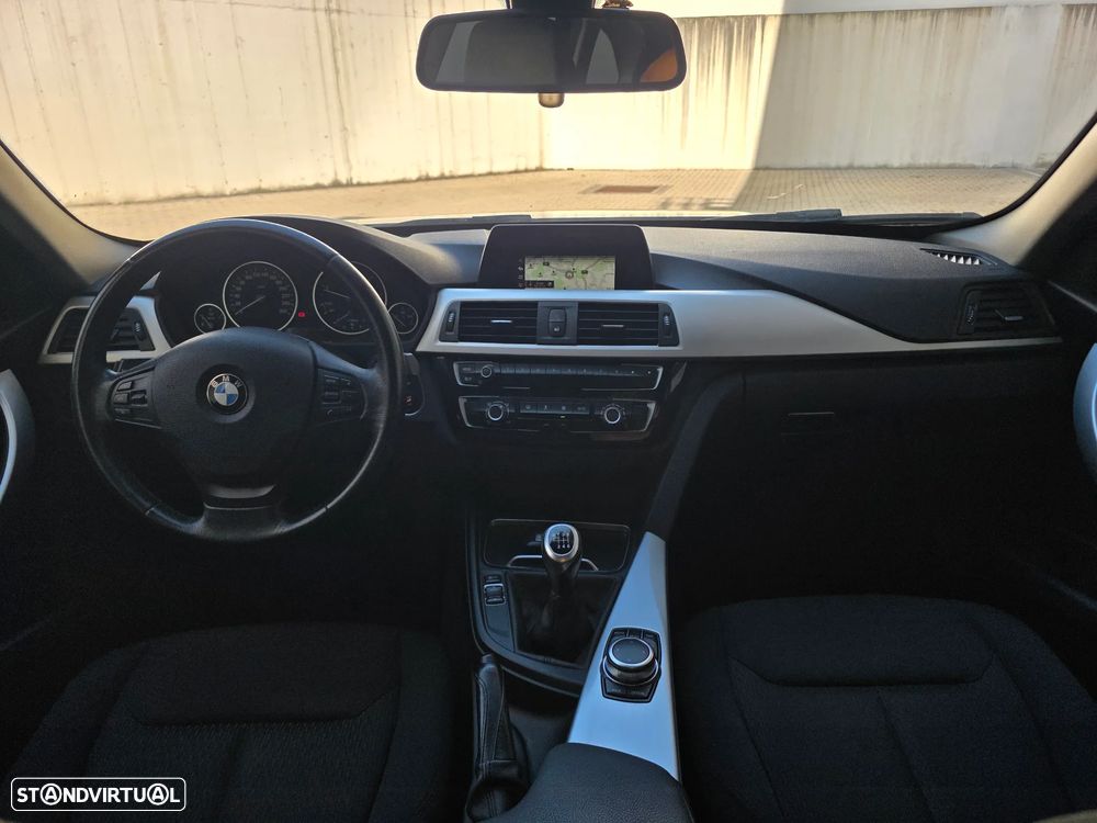 BMW 316 d Line Sport - 35