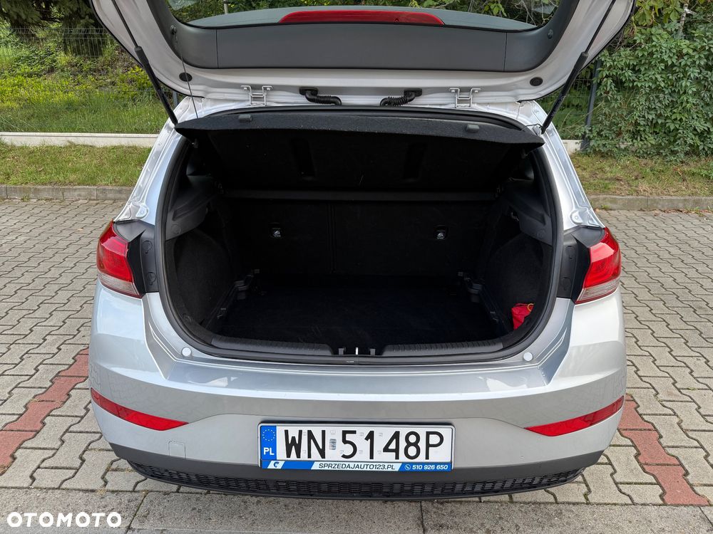 Hyundai i30 1.5 DPI Classic + - 9