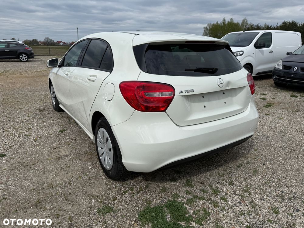 Mercedes-Benz Klasa A 180 (BlueEFFICIENCY) - 5