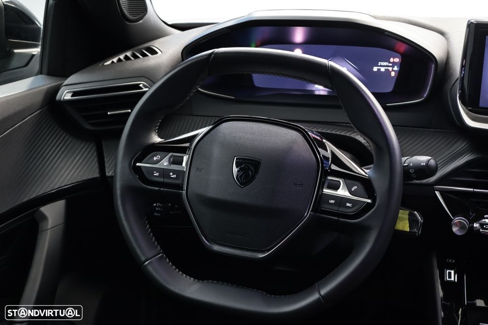 Peugeot 2008 1.2 PureTech Allure - 16