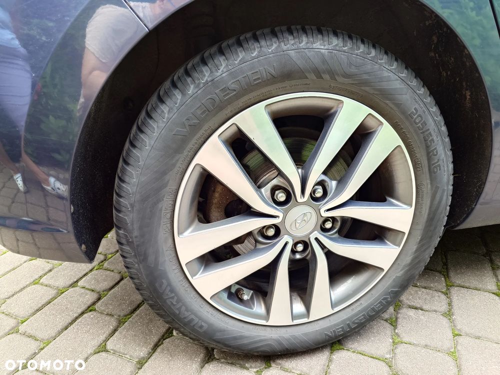 Hyundai i30 1.4 Premiere Comfort - 13