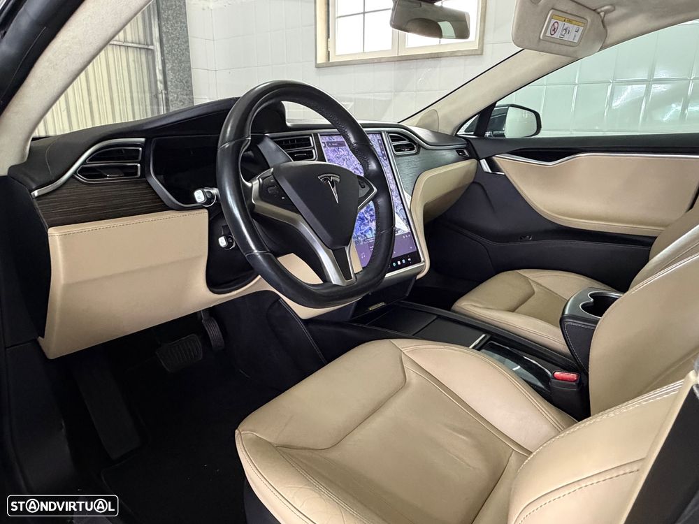 Tesla Model S 85D AWD - 8