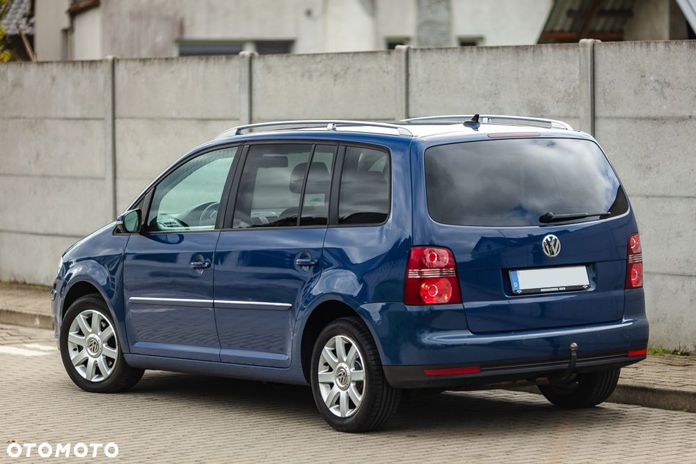 Volkswagen Touran 2.0 TDI DPF Highline - 14