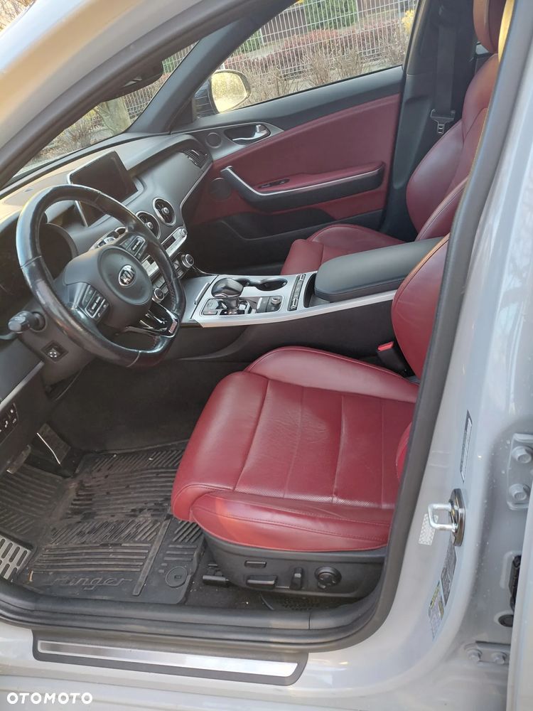 Kia Stinger 3.3 T-GDI AWD GT - 9