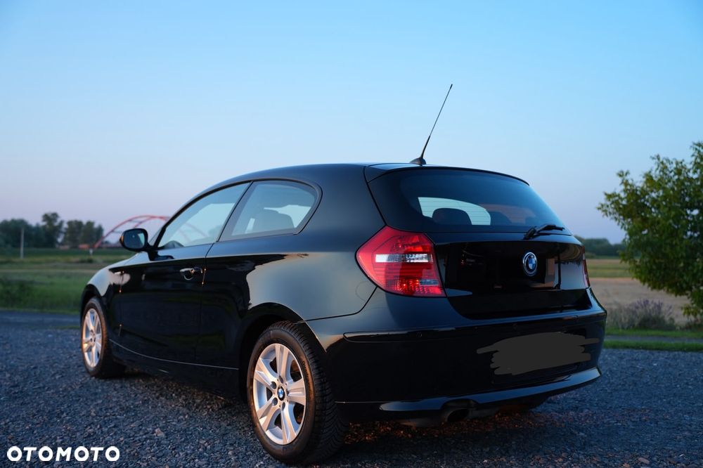 BMW Seria 1 116i - 11