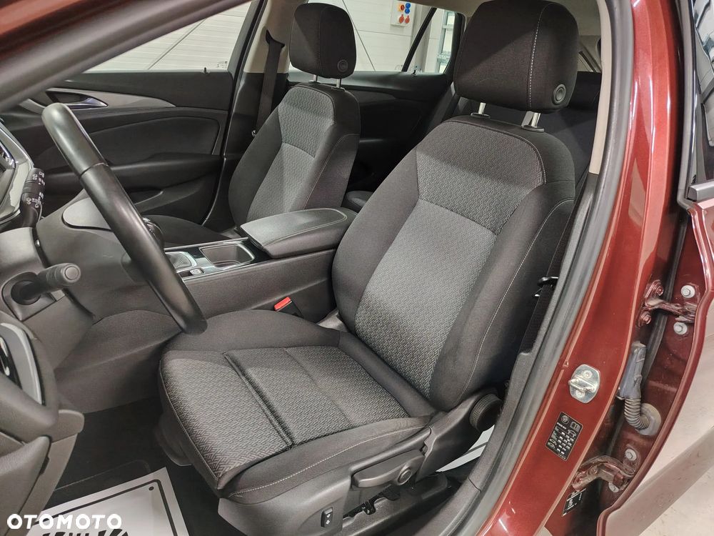 Opel Insignia 1.5 T Exclusive S&S - 19