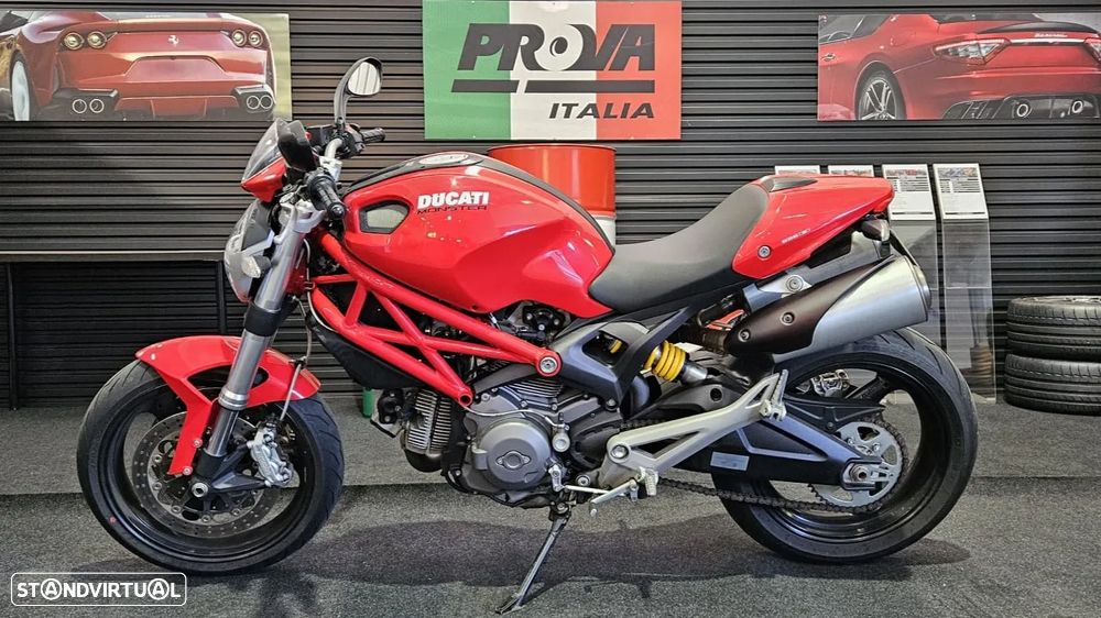 Ducati Monster Monster 696 Plus - 1