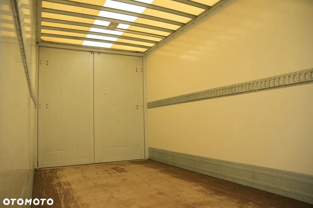 Iveco DAILY 50-180 * KONTENER Długość 6,1m 12epal* PRZEB 166 000km! * Salon Polska - 18