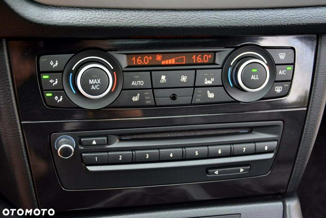 BMW X1 xDrive20d - 29