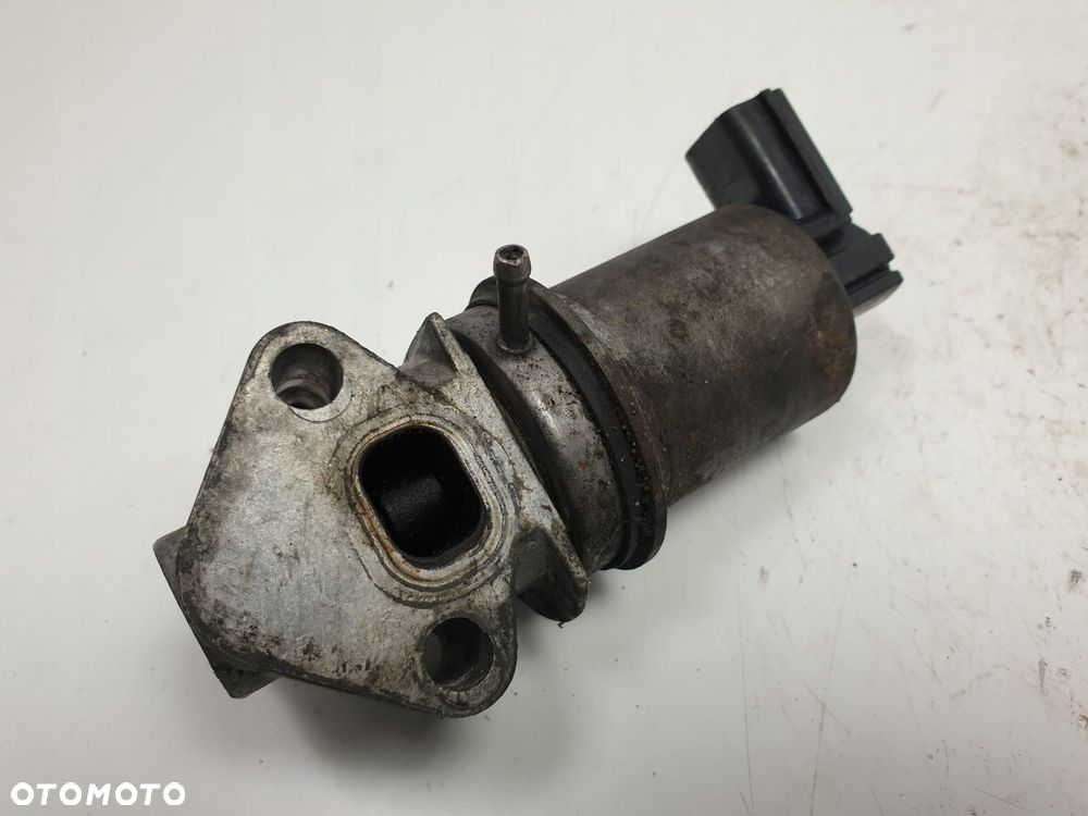 Audi A4 B6 1.6 8V ZAWÓR EGR 06B131501 - 4