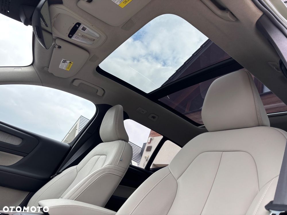 Volvo XC 40 B5 B AWD Ultimate Bright - 14
