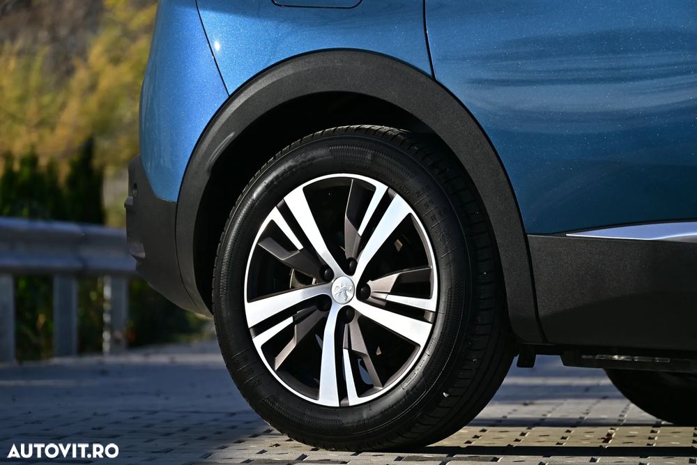 Peugeot 3008 Plug-In Hybrid 225 e-EAT8 Allure Pack - 24