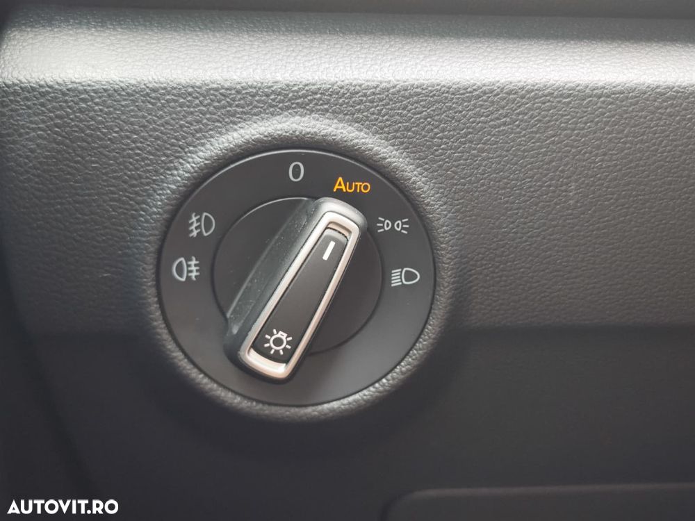 Volkswagen T-Roc 2.0 TDI DSG Design - 28