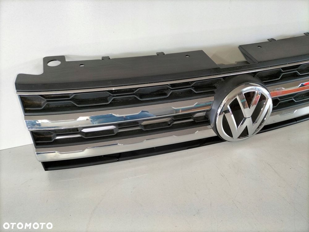 atrapa kratka grill vw tharu 18- - 2