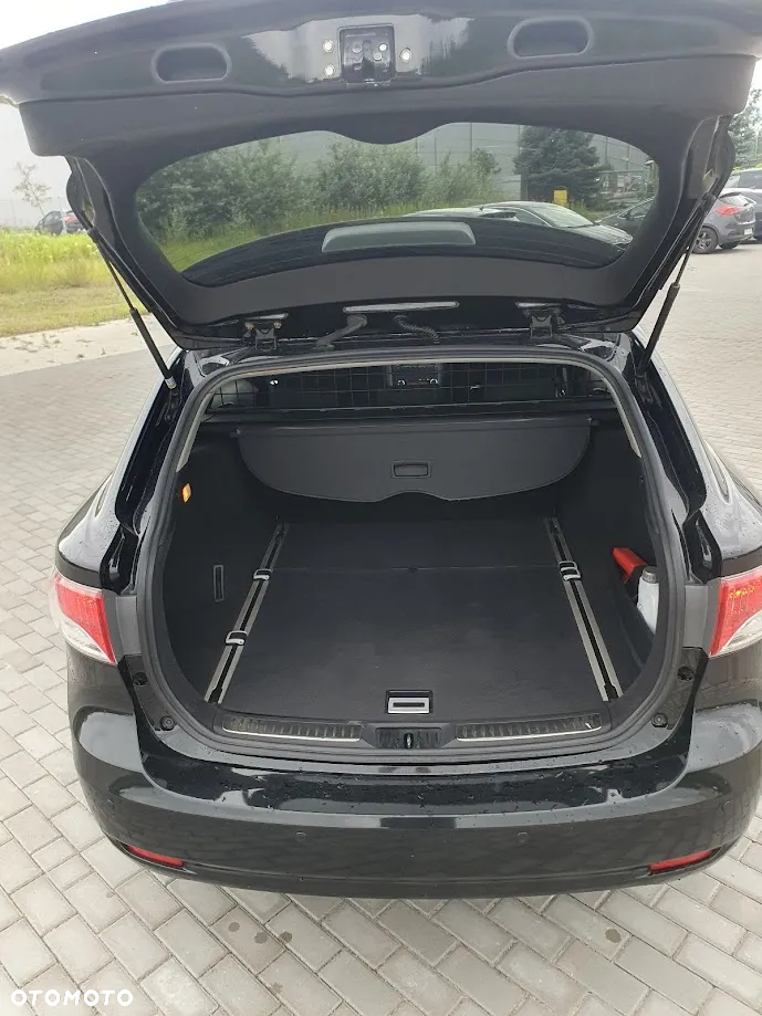 Toyota Avensis 2.2 D-4D 2010 - 9
