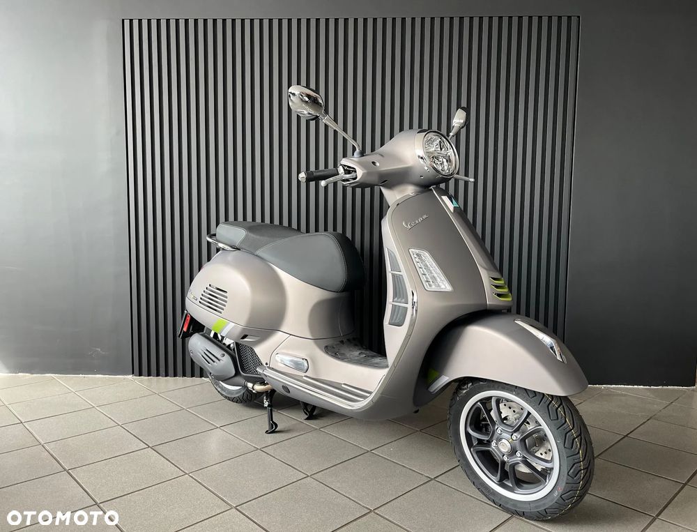 Vespa GTS - 8