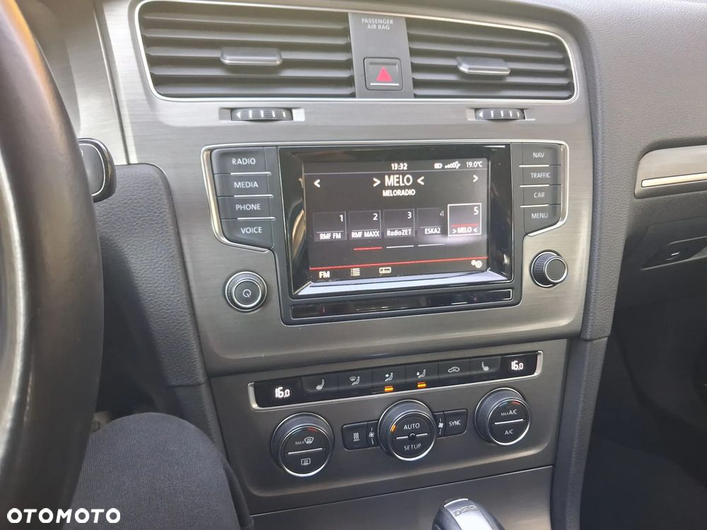 Volkswagen Golf - 3
