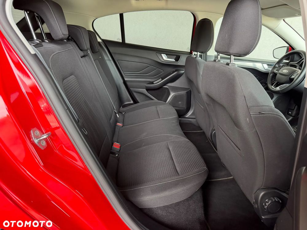 Ford Focus 1.0 EcoBoost Titanium X - 11