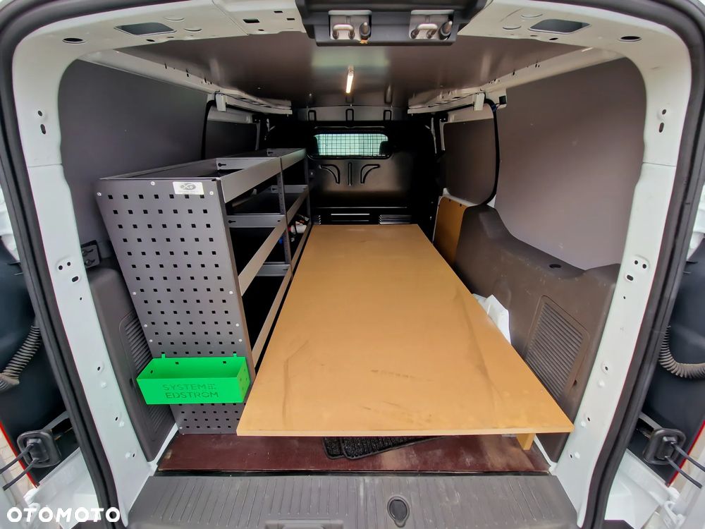 Ford TRANSIT CONNECT L2 - 16