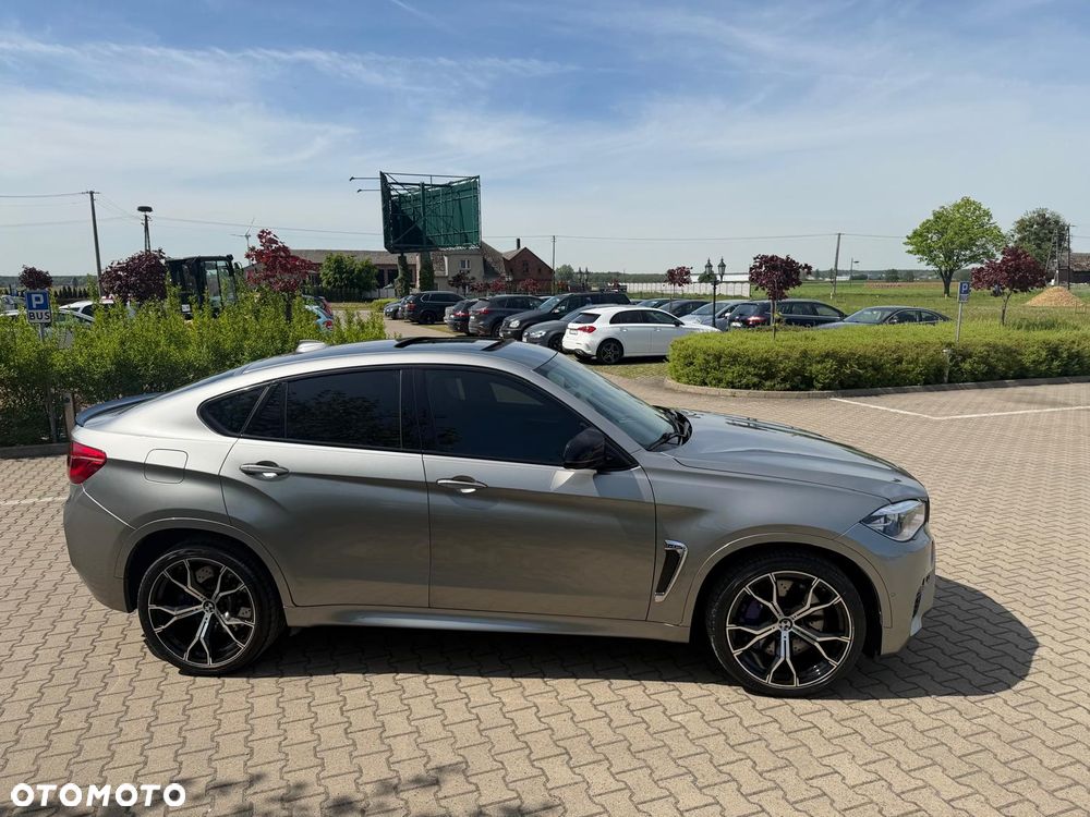 BMW X6M - 32