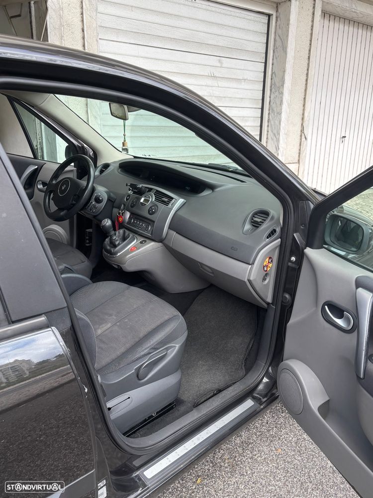Renault Scénic 1.5 dCi Confort - 13