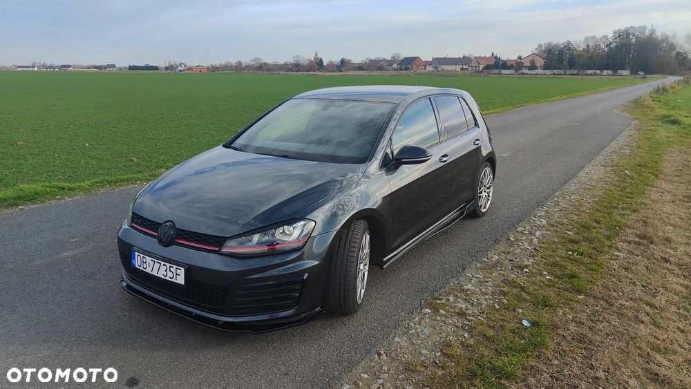 Volkswagen Golf GTI Performance BlueMotion Technology - 3