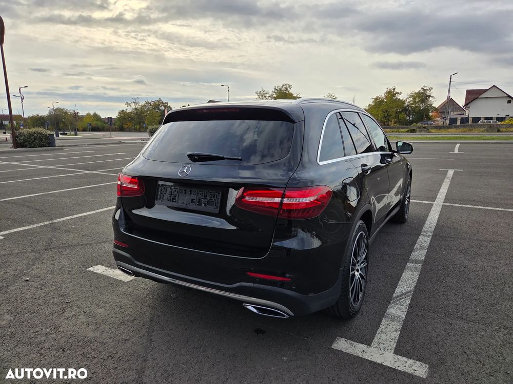 Mercedes-Benz GLC 220 d 4MATIC 9G-TRONIC AMG Line - 10