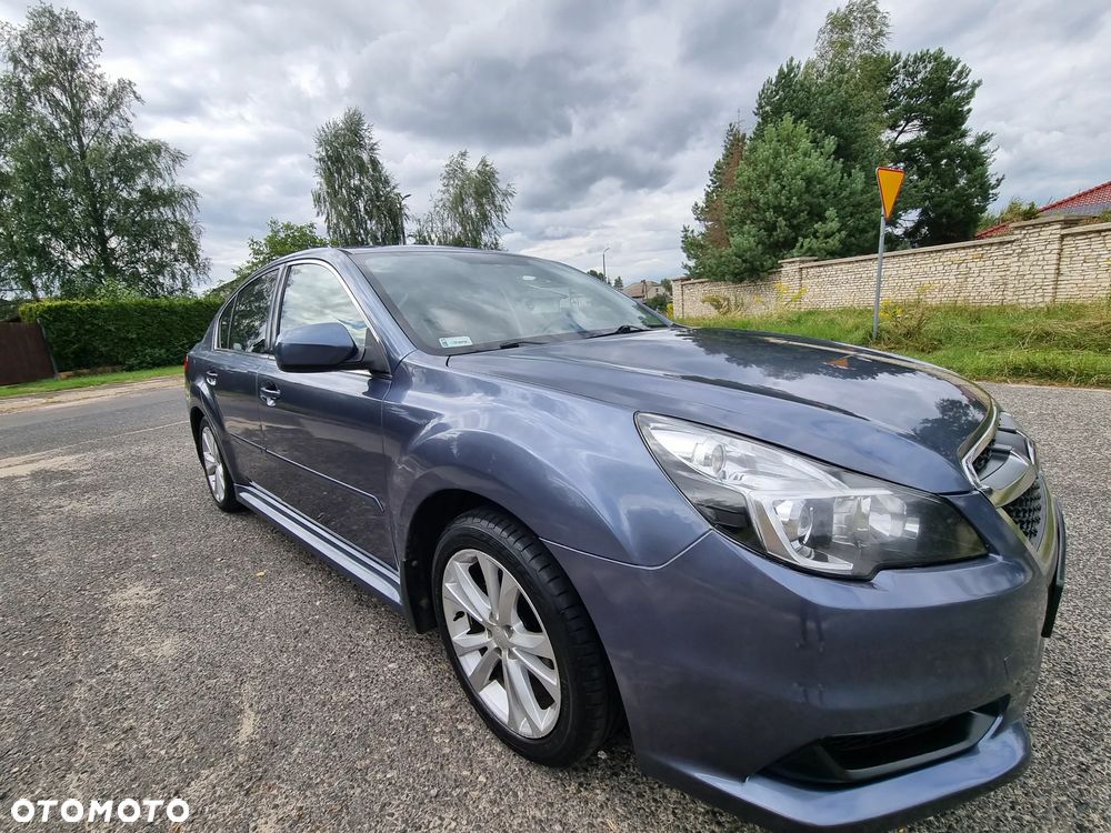 Subaru Legacy - 10