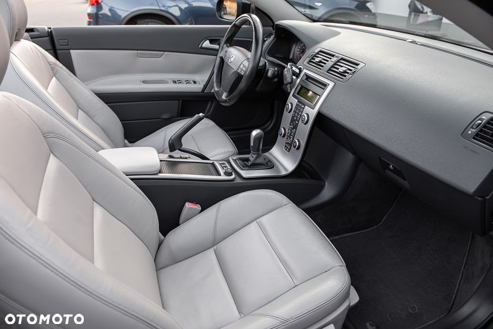 Volvo C70 2.4i Summum - 24