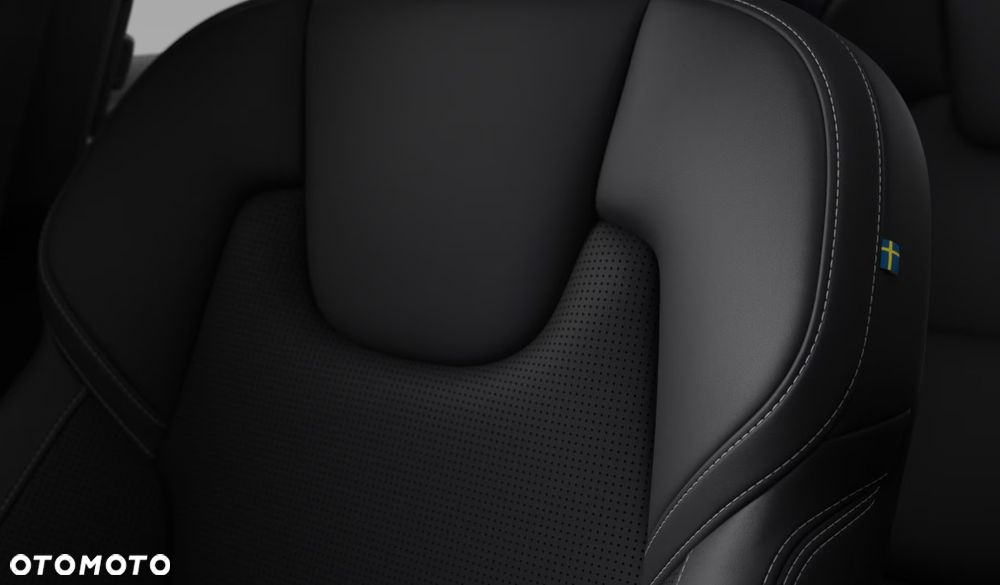 Volvo XC 60 T6 Plug-In Hybrid AWD Ultra Black Edition - 13