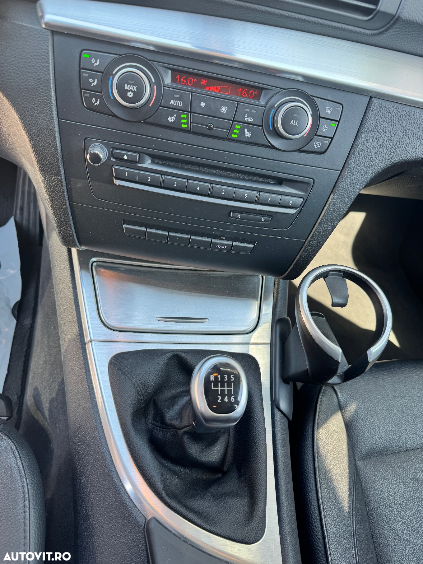 BMW Seria 1 118d DPF - 12
