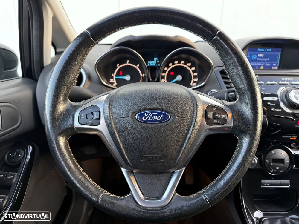 Ford Fiesta 1.5 TDCi Titanium - 33