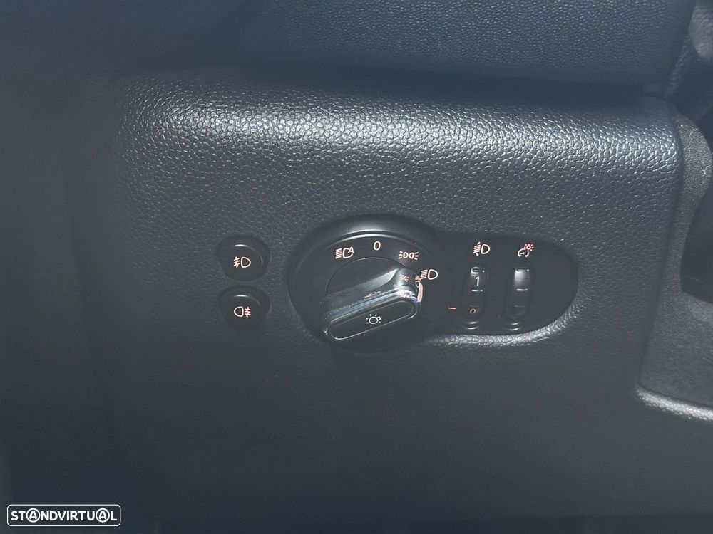 MINI 3 Portas Cooper D - 14