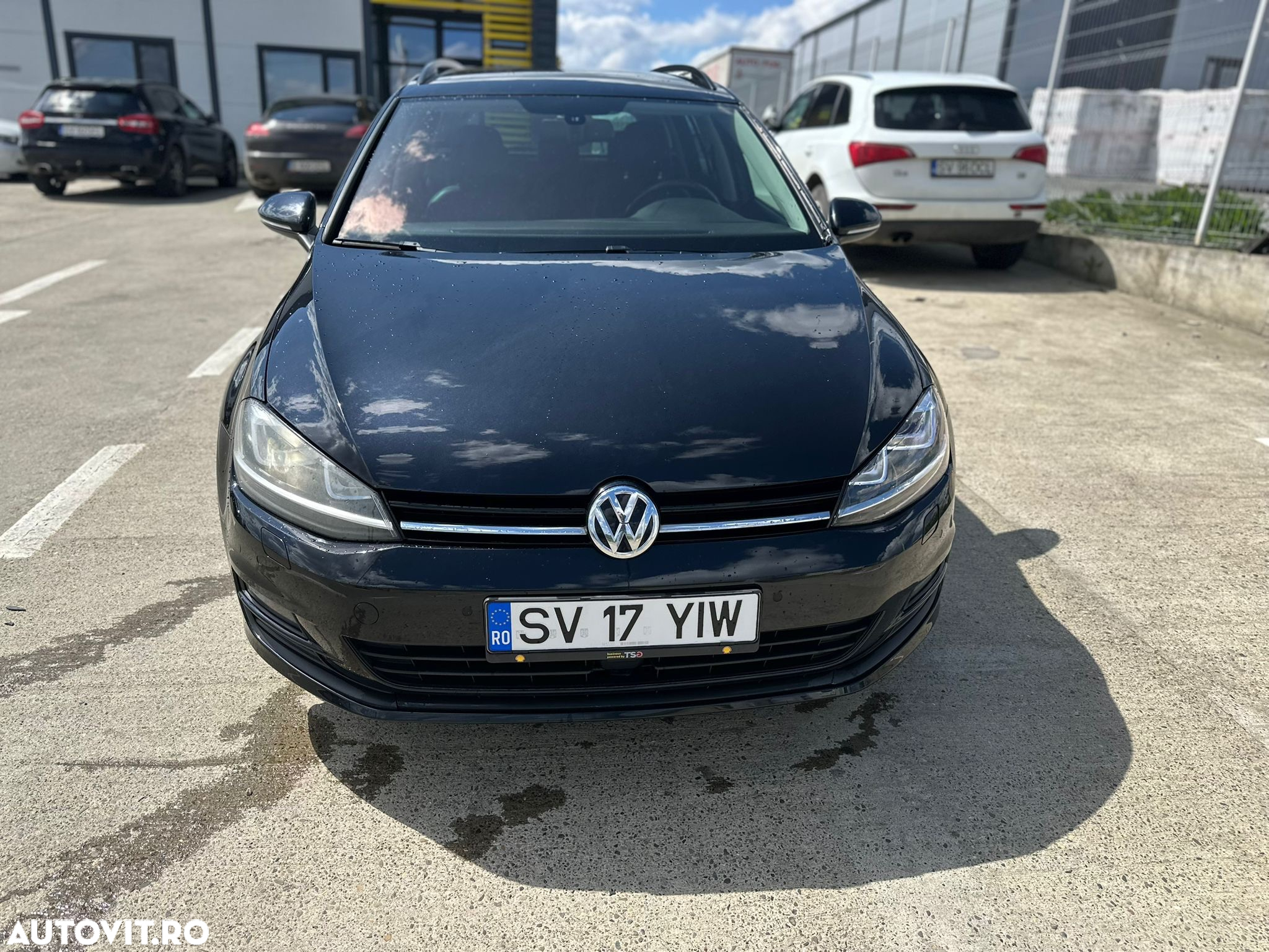 Volkswagen Golf - 8