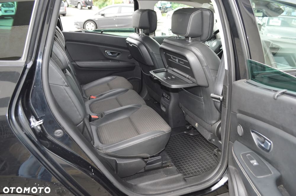 Renault Scenic - 11