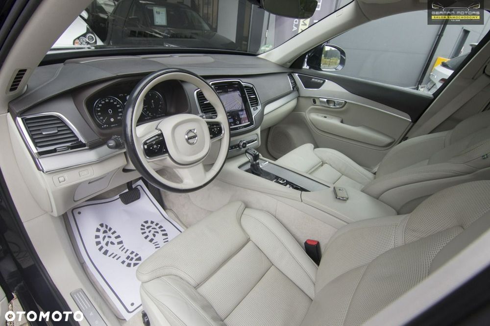 Volvo XC 90 D5 SCR AWD Inscription 7os - 22