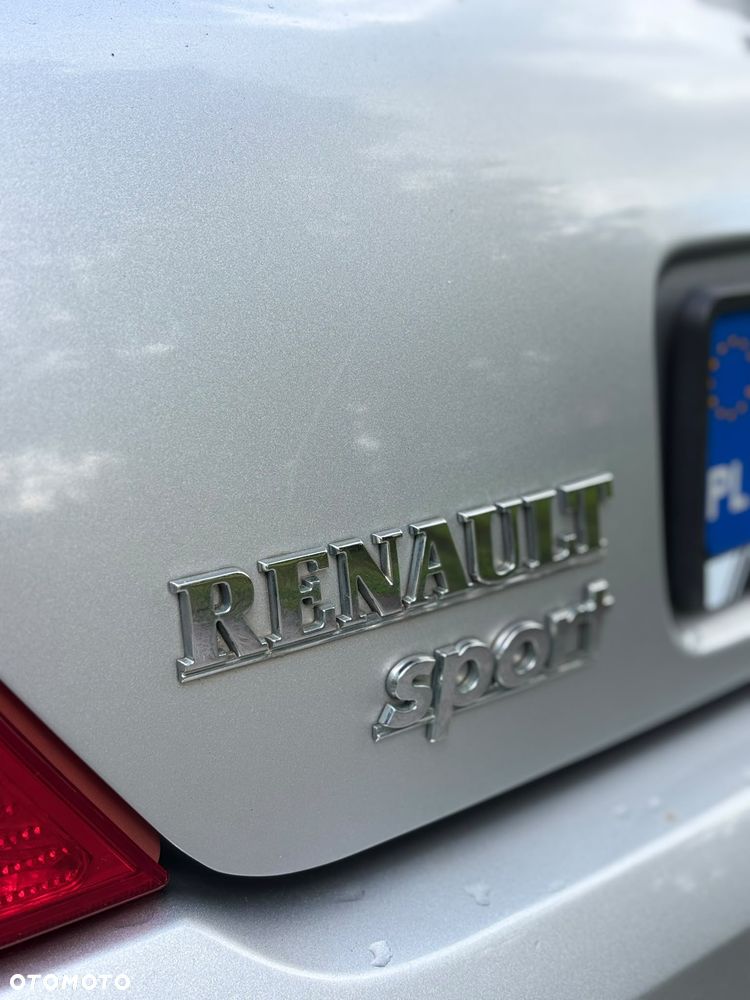 Renault Clio 2.0 16V Sport - 13